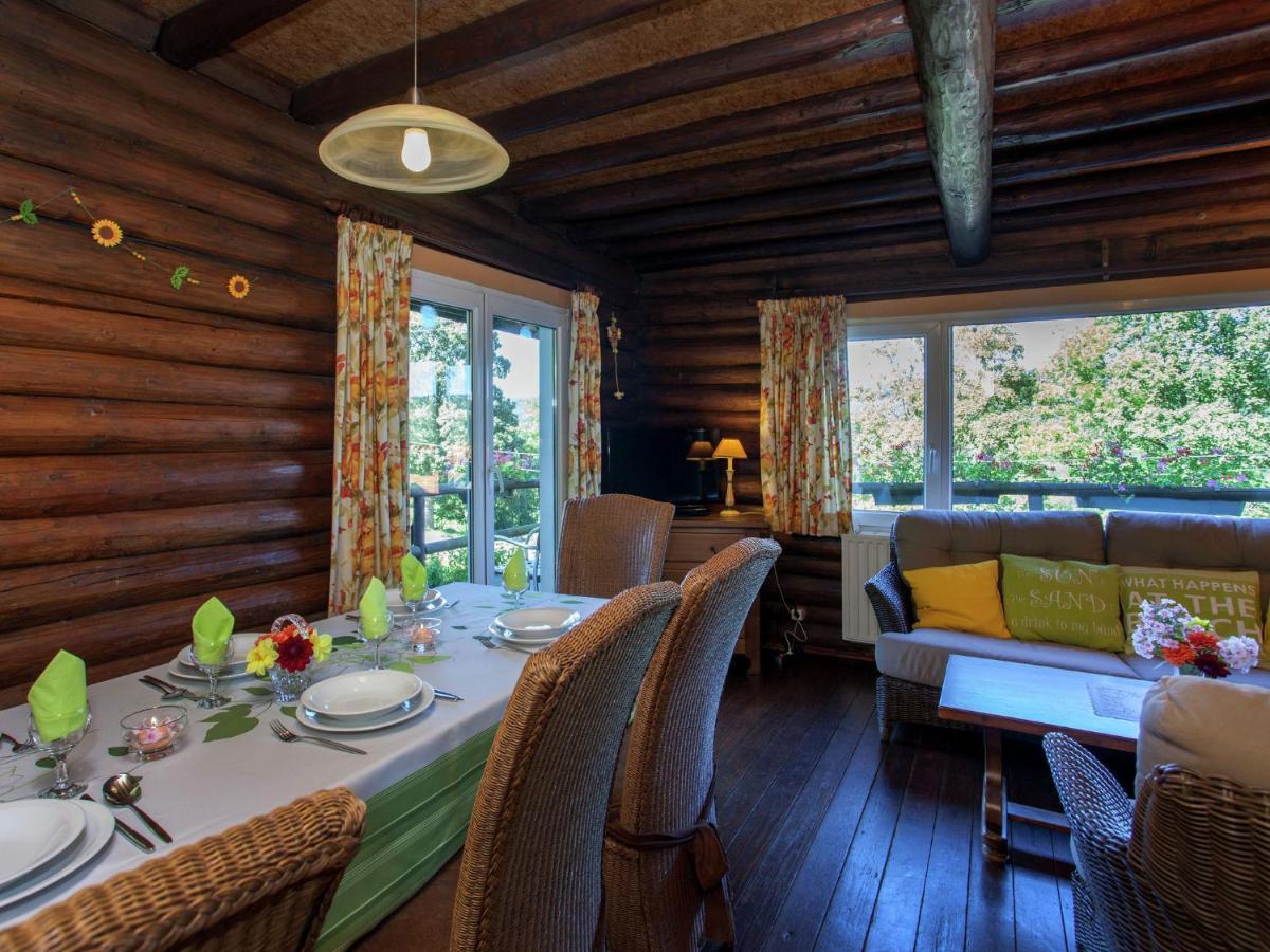 Open Wooden Chalet Built Against A Hill Francorchamps Exteriér fotografie