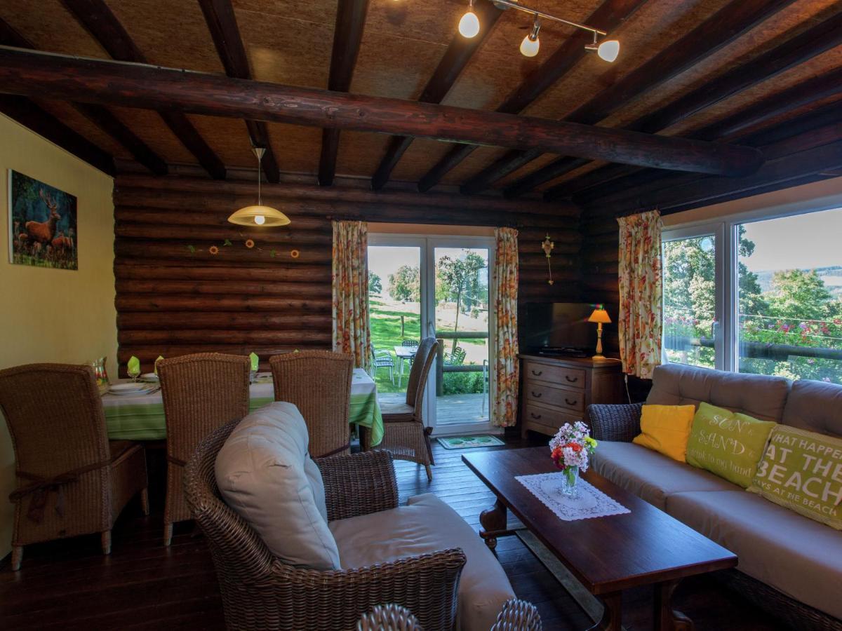 Open Wooden Chalet Built Against A Hill Francorchamps Exteriér fotografie